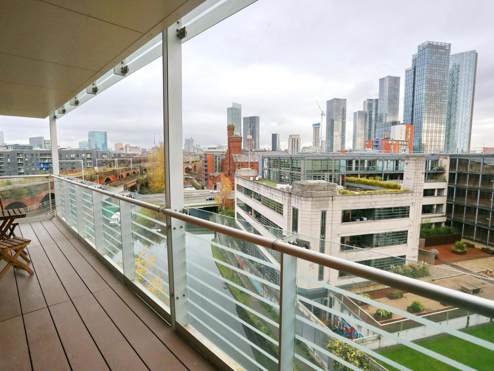 Apartment Pass The Keys Stunning Views Canal Side Flat With Free Parking *