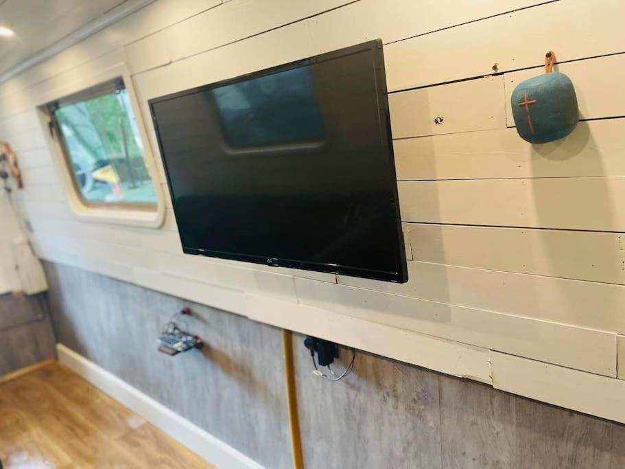 Apartment Bespoke Narrowboat Manchester