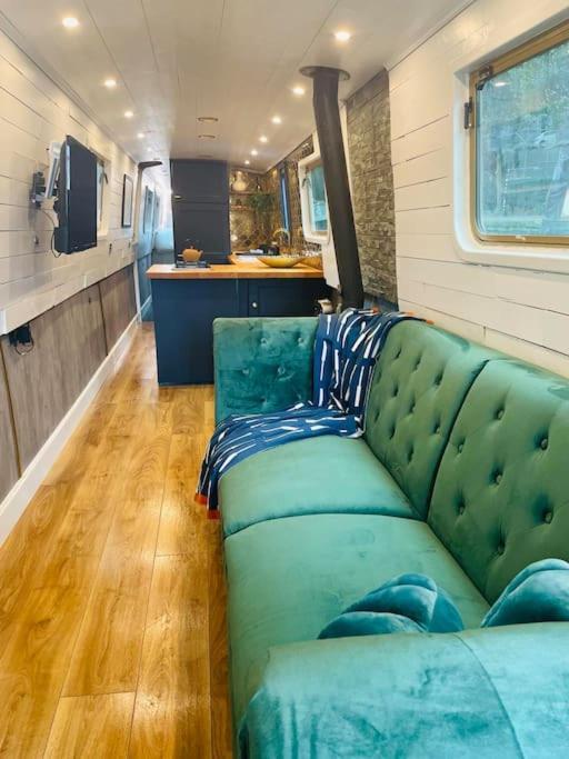 Bespoke Narrowboat Manchester