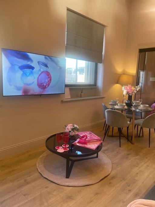 Pretty Pink Posh Penthouse Manchester
