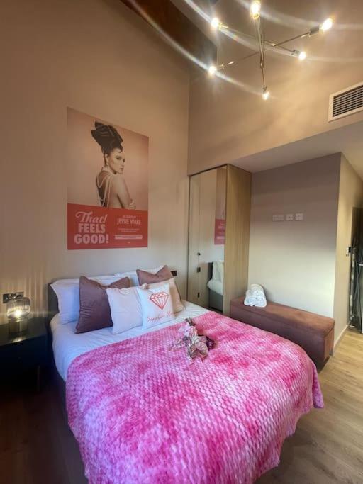 Apartment Pretty Pink Posh Penthouse