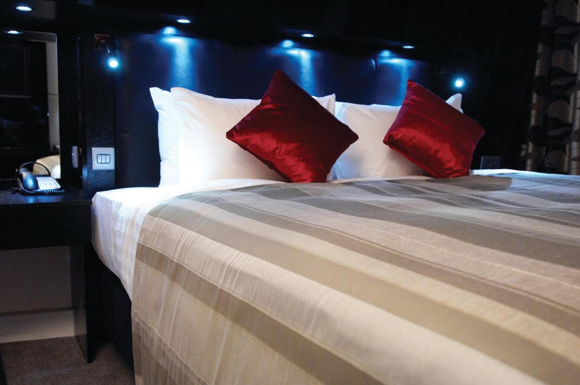 Crowne Plaza City Centre By Ihg Hotel 4*