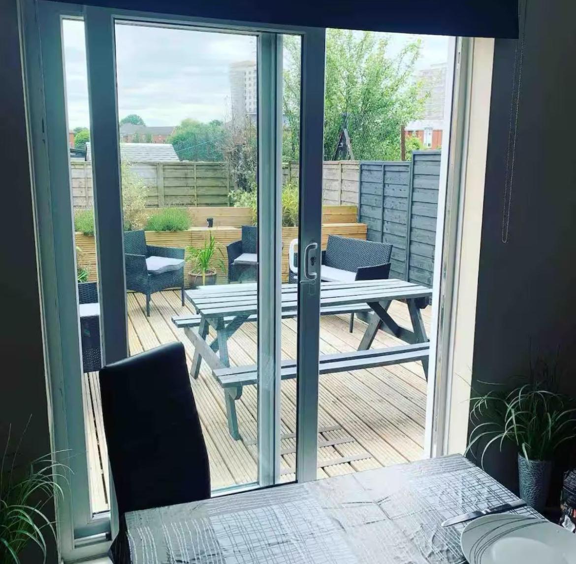 5 Bedrm Hse! Ev! & Nr Citycentre! Manchester