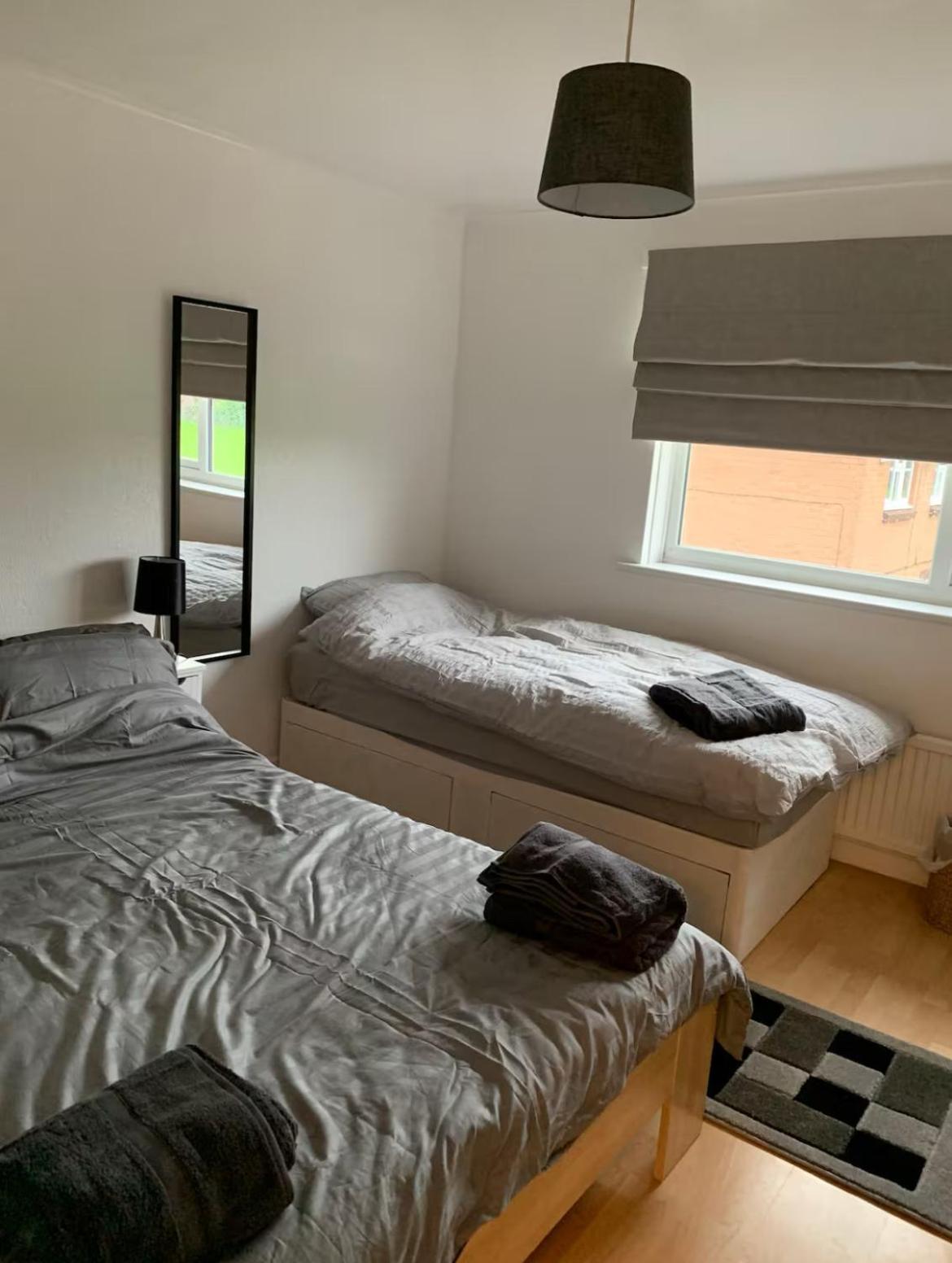 5 Bedrm Hse! Ev! & Nr Citycentre! * Manchester