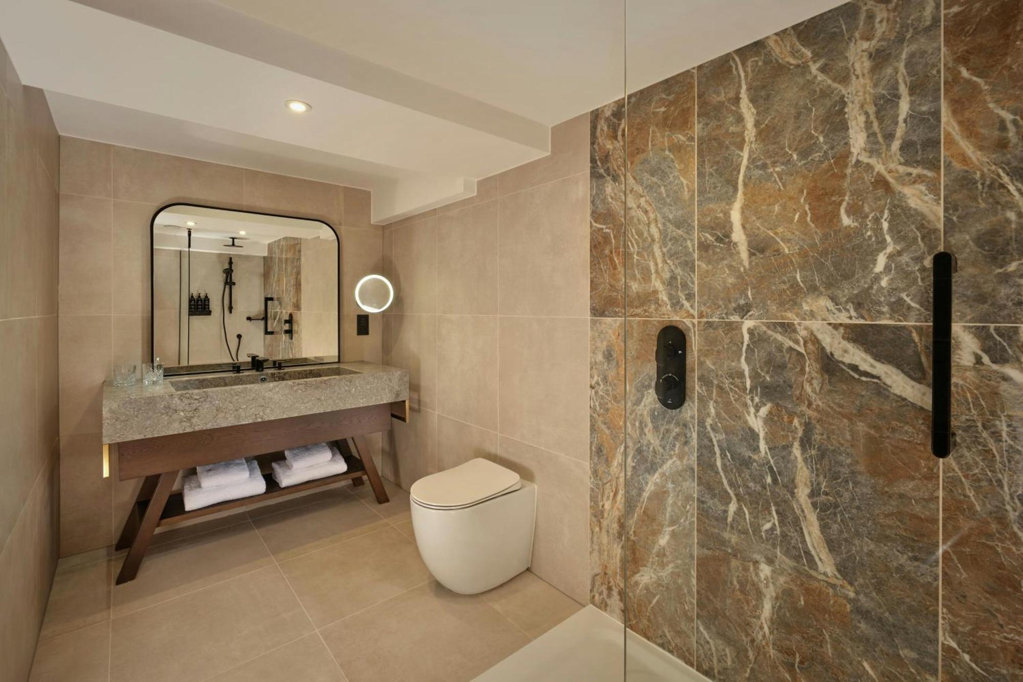 The Reach At Piccadilly, Manchester, A Tribute Portfolio 4*