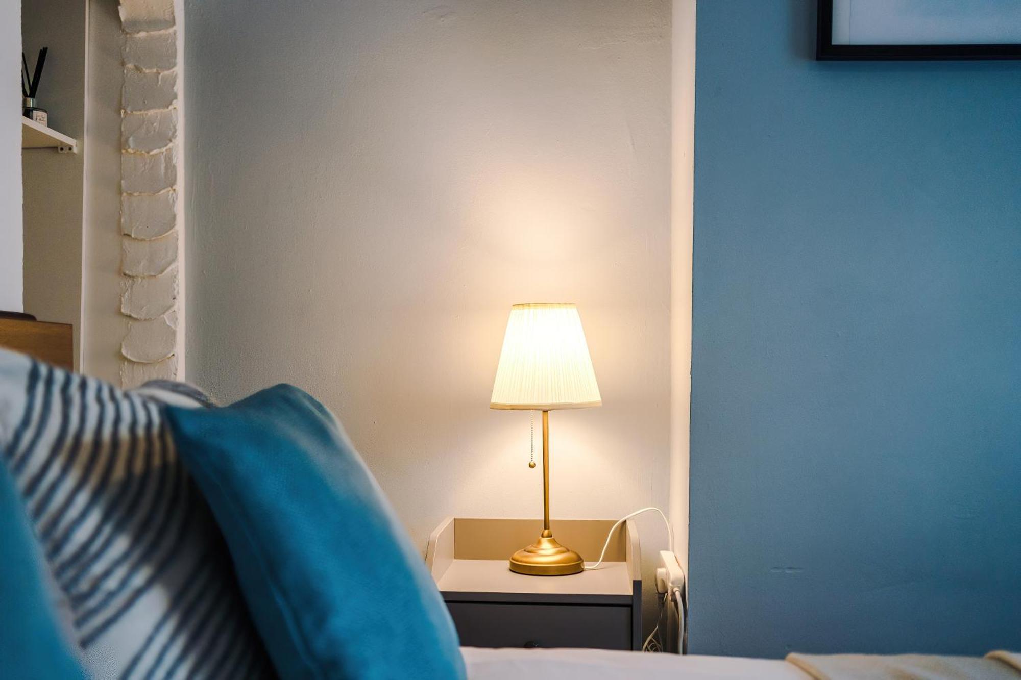 Vakantiehuis Modern 3-bed House In Manchester, Ideal For Long Stays, Free Parking, Centre - Sleeps Upto 8 People *
