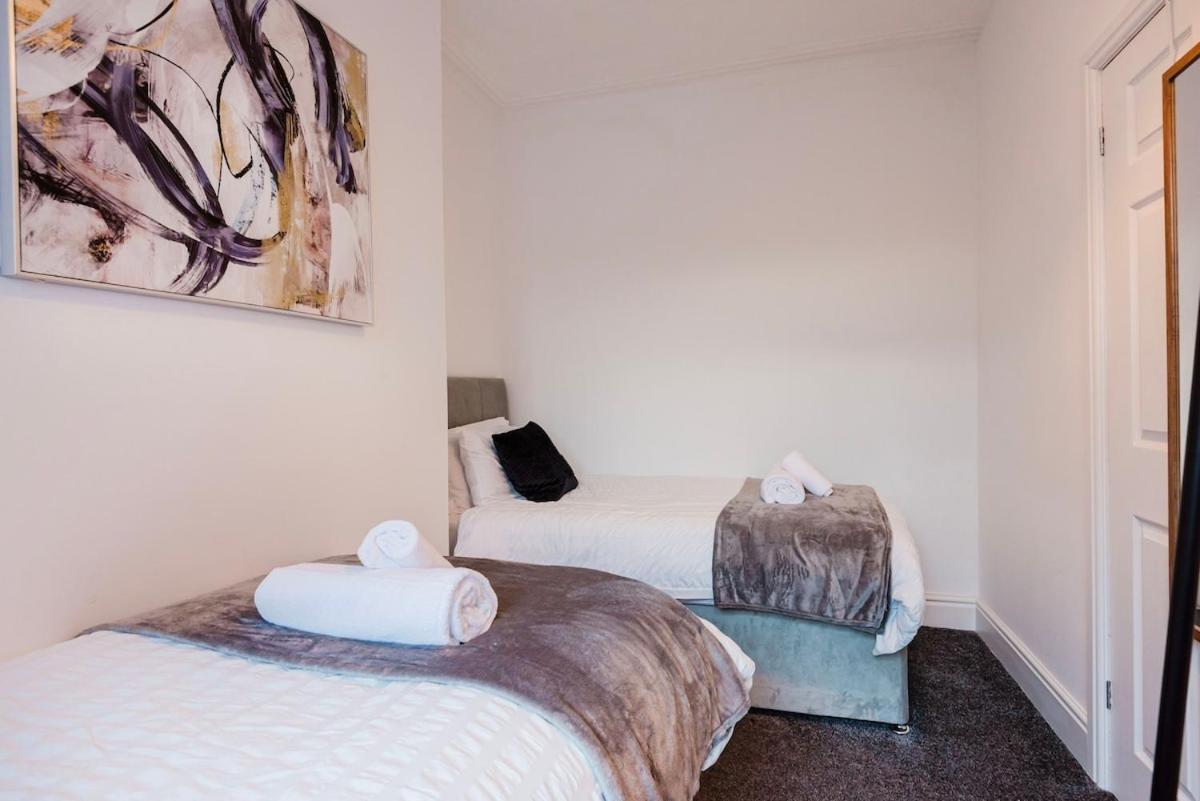 Free Parking, Late Check Out Coop Live Etihad Stadium 3-bed House Apartment *