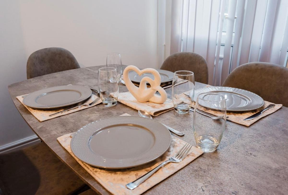 Free Parking, Late Check Out Coop Live Etihad Stadium 3-bed House * Manchester