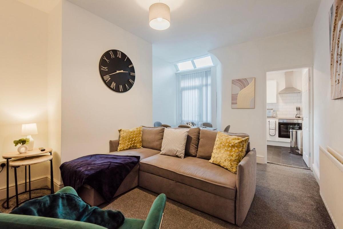 Apartment Free Parking, Late Check Out Coop Live Etihad Stadium 3-bed House Manchester