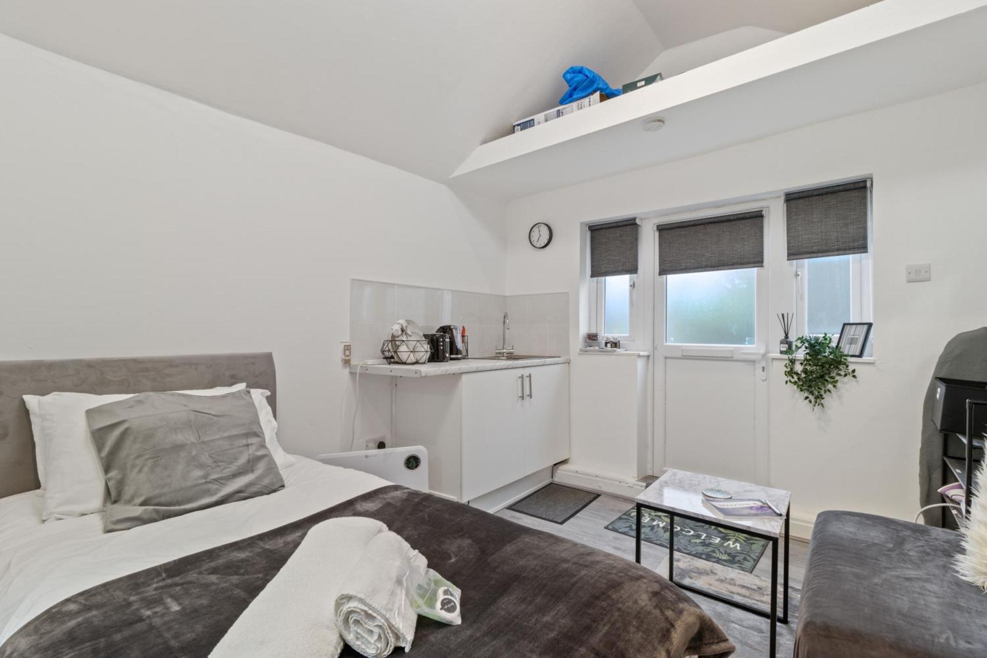 Appartement With Shared Garden - 3min To Bus Stop Manchester