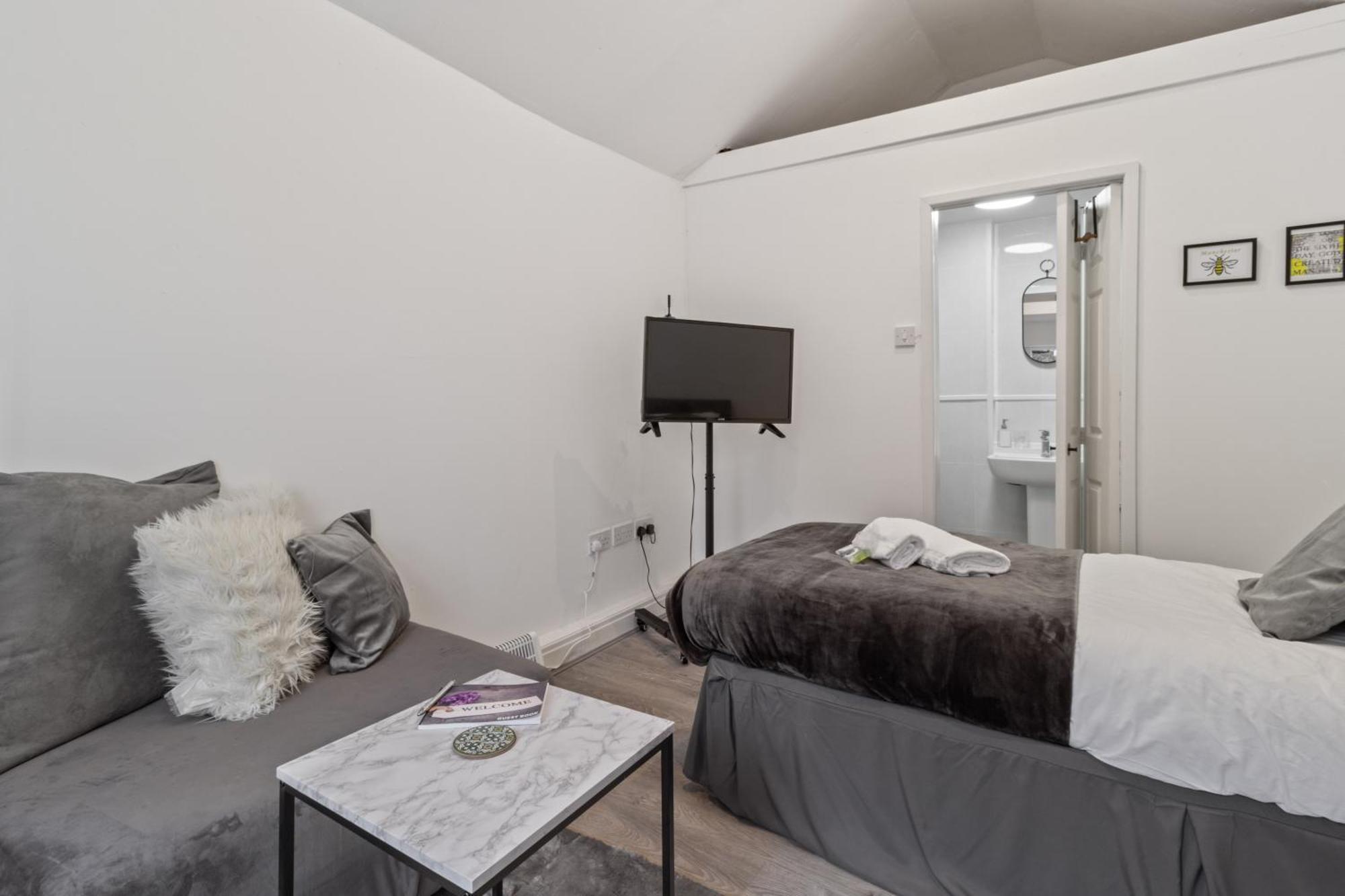 With Shared Garden - 3min To Bus Stop Appartement *