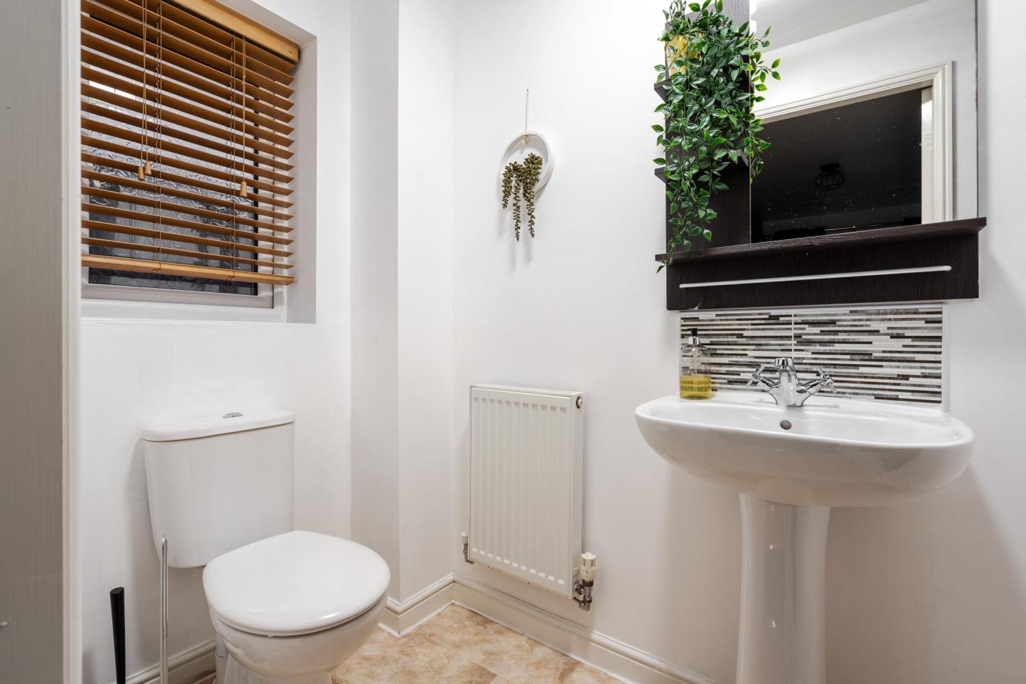 Coop Arena & Etihad - Free Parking - Pool Table Holiday home