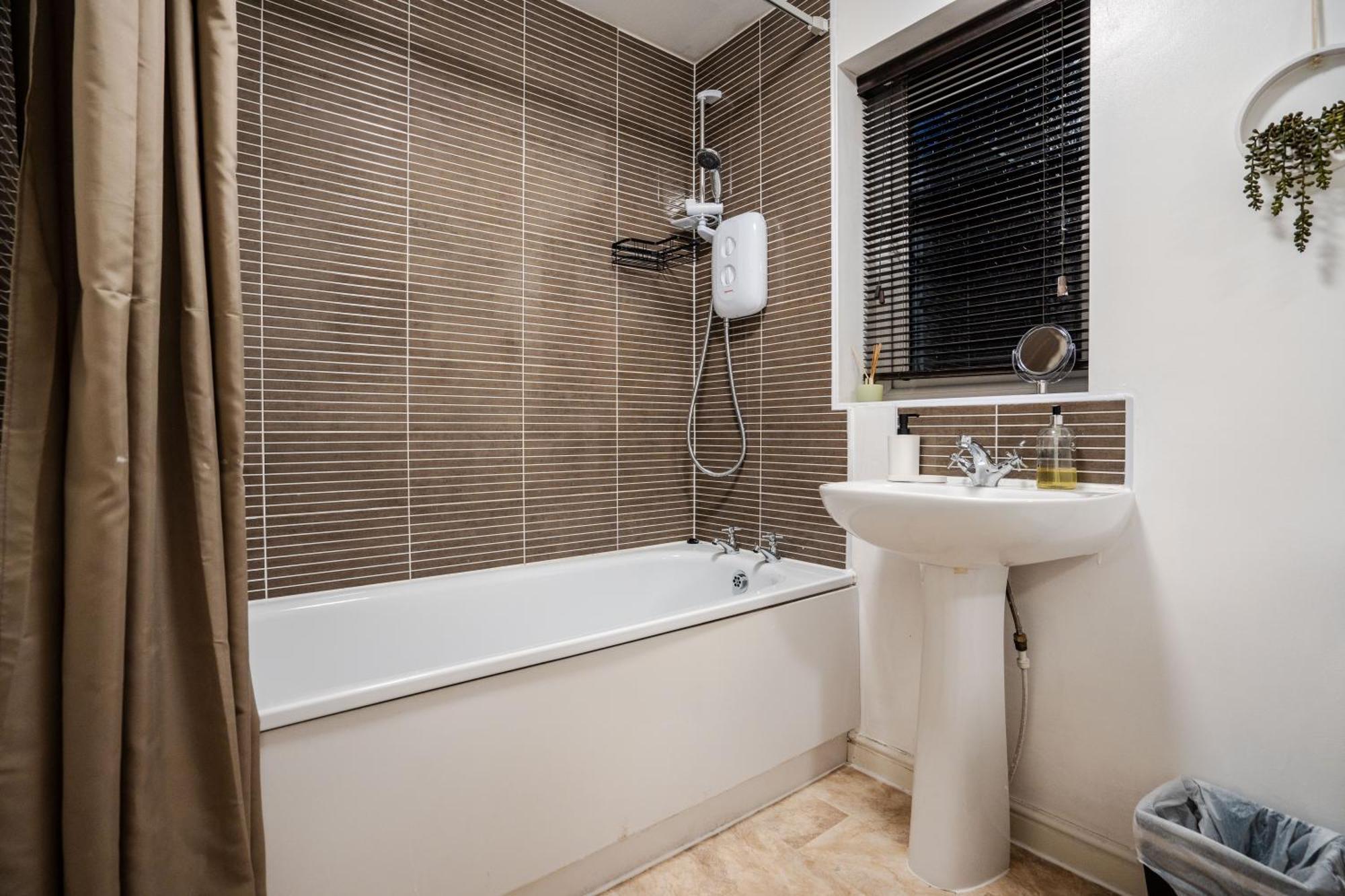 Coop Arena & Etihad - Free Parking - Pool Table Holiday home Manchester