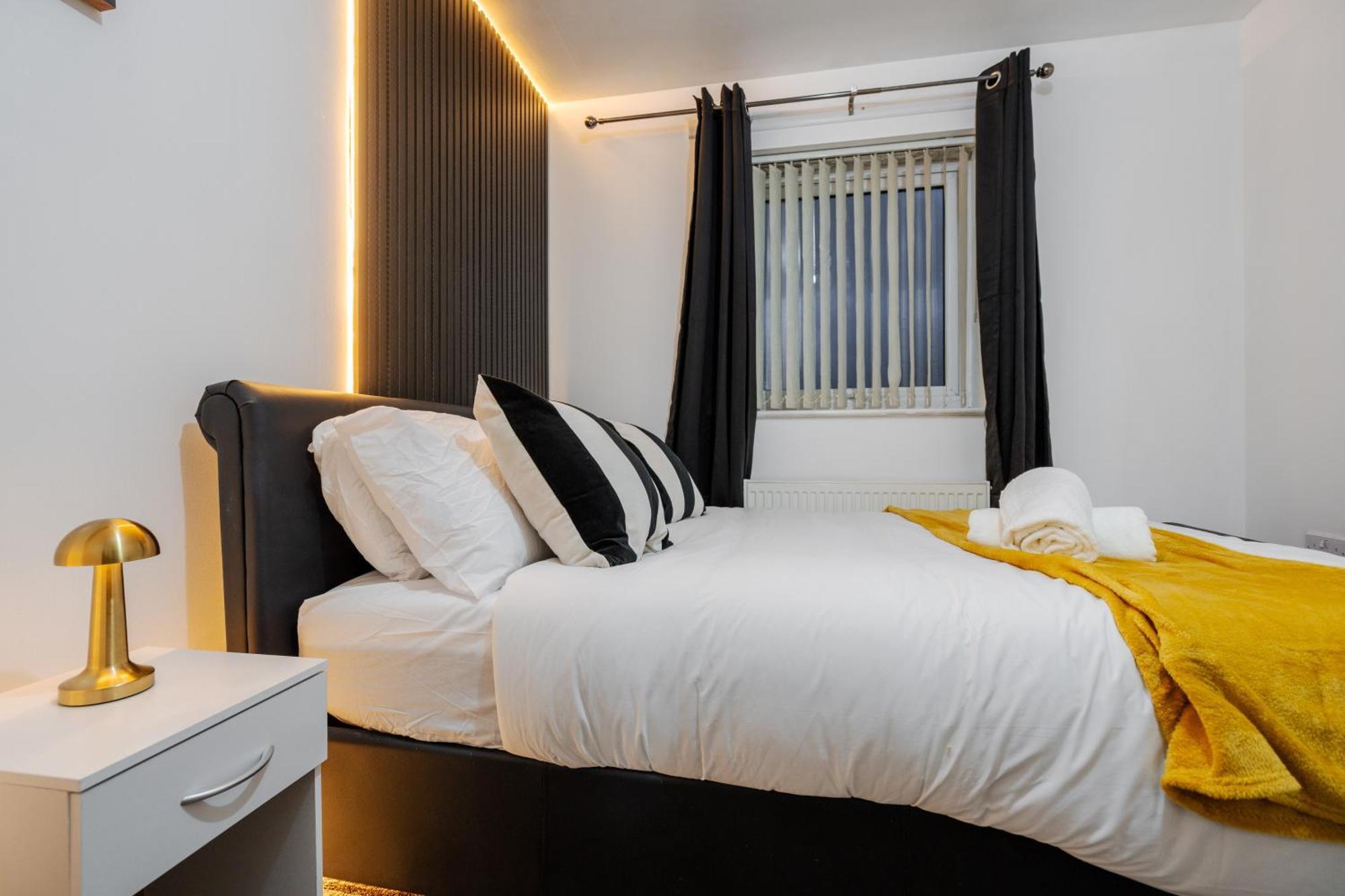 Holiday home Coop Arena & Etihad - Free Parking - Pool Table