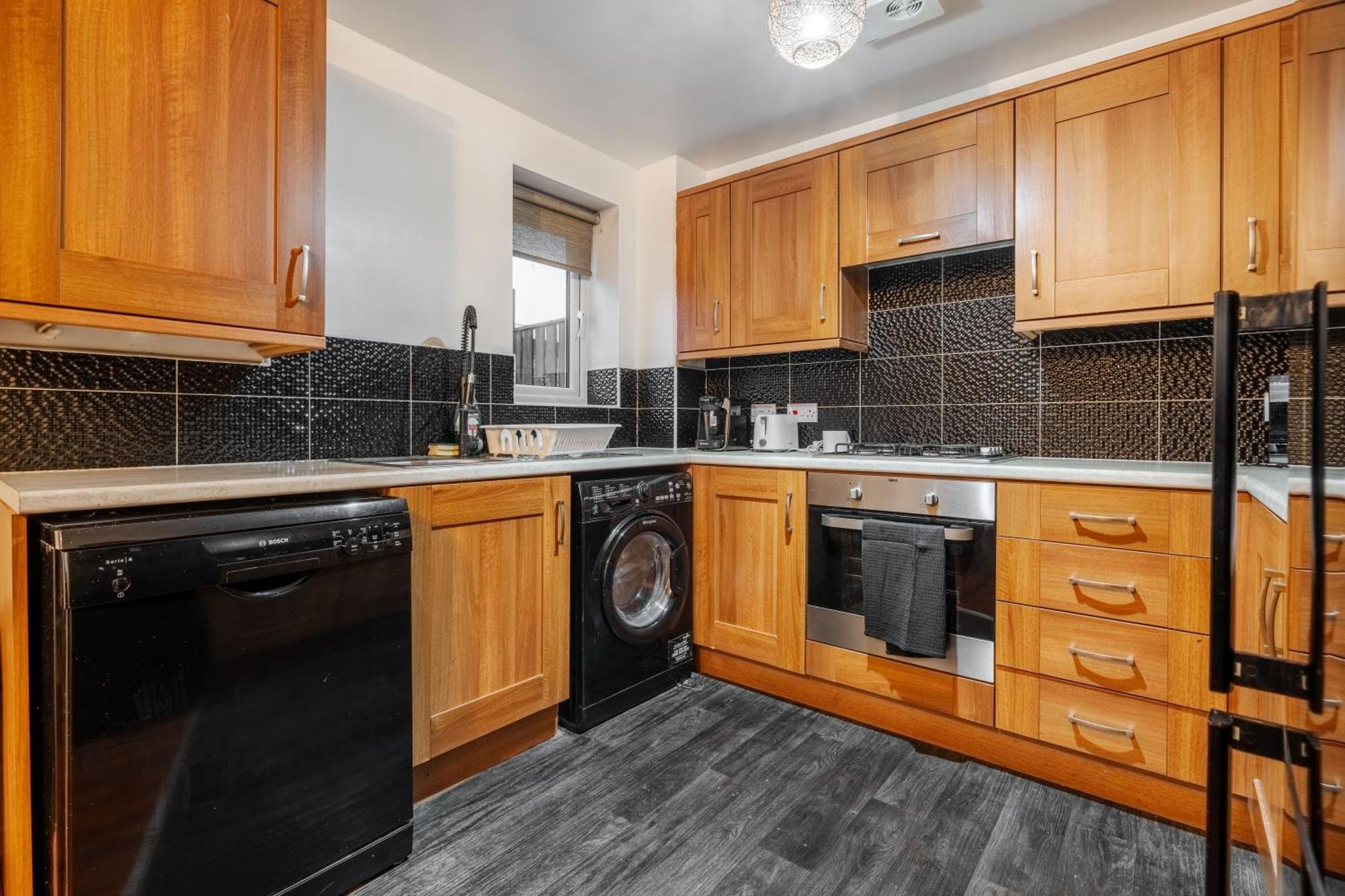 Coop Arena & Etihad - Free Parking - Pool Table Holiday home