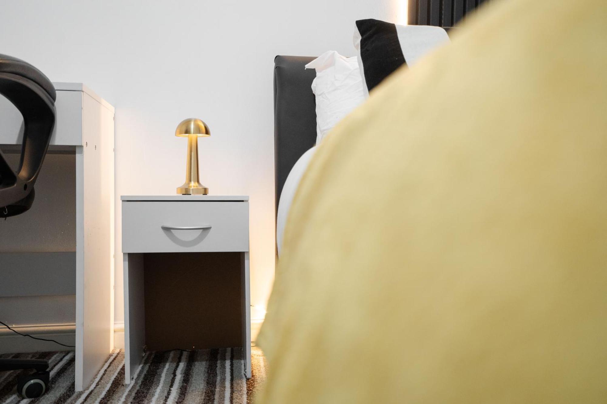 Coop Arena & Etihad - Free Parking - Pool Table Holiday home Manchester