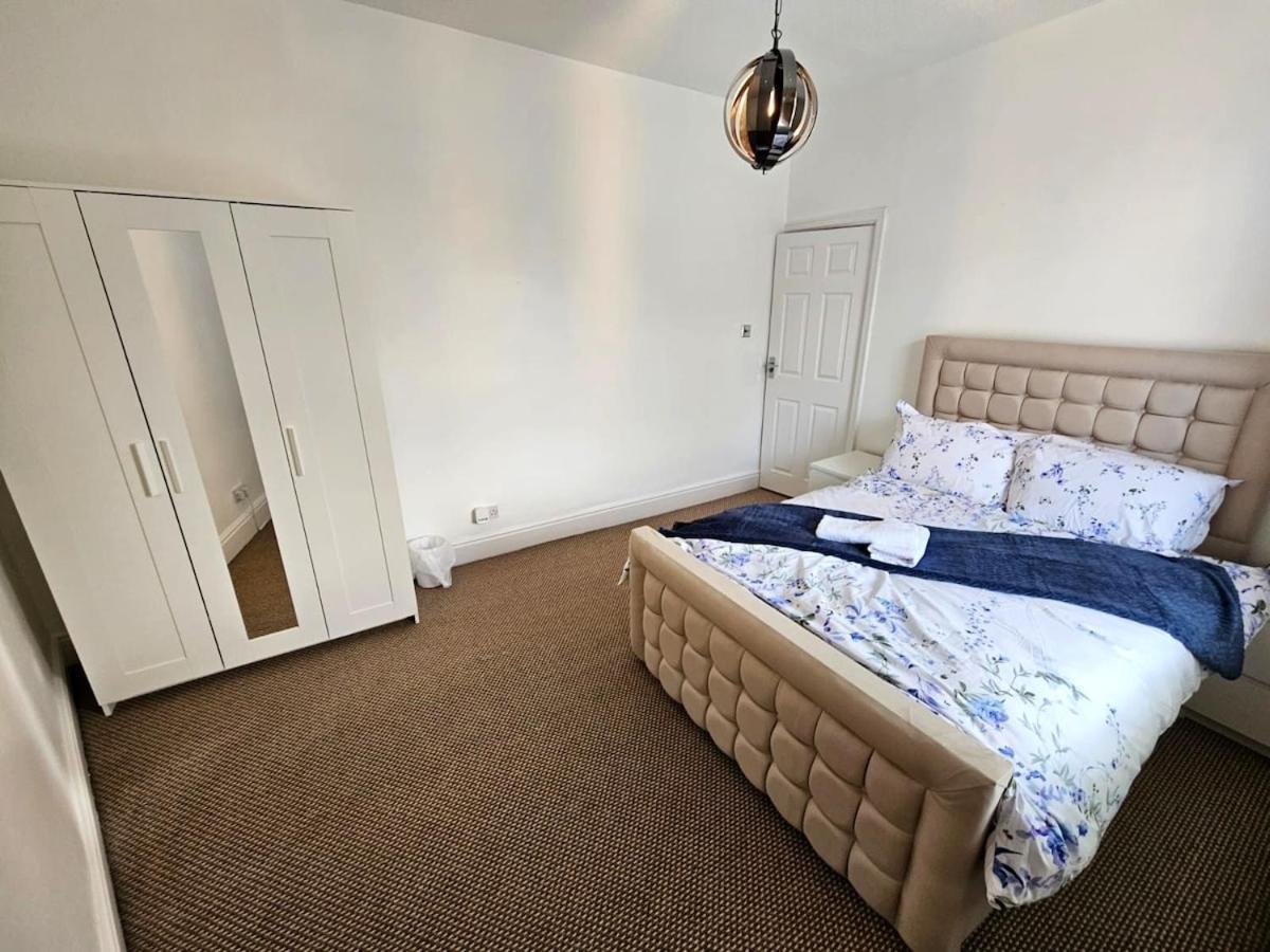 Clayton Hall Homes Holiday home