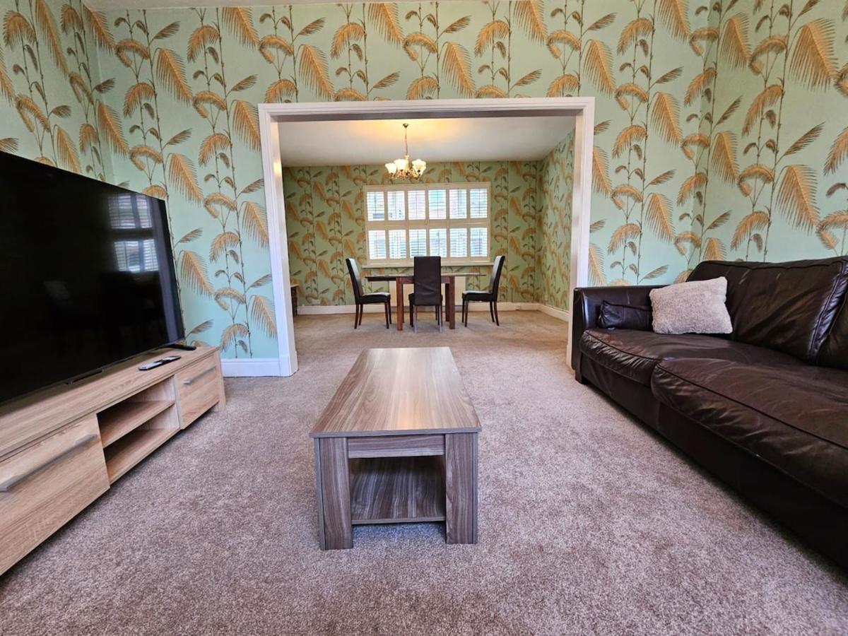 Clayton Hall Homes Holiday home