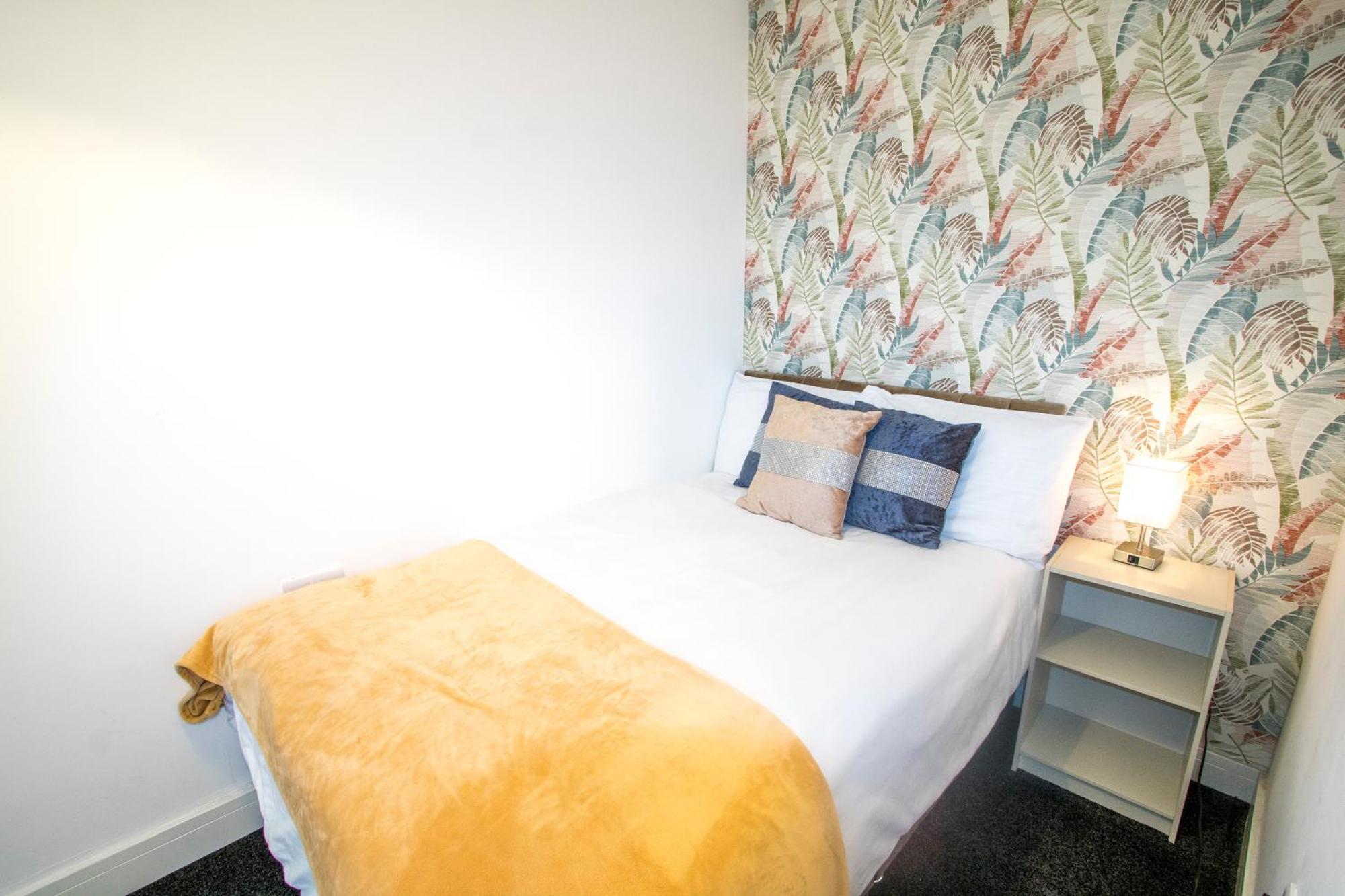 Apartment 2 Bedroom Flat-free Parking Manchester