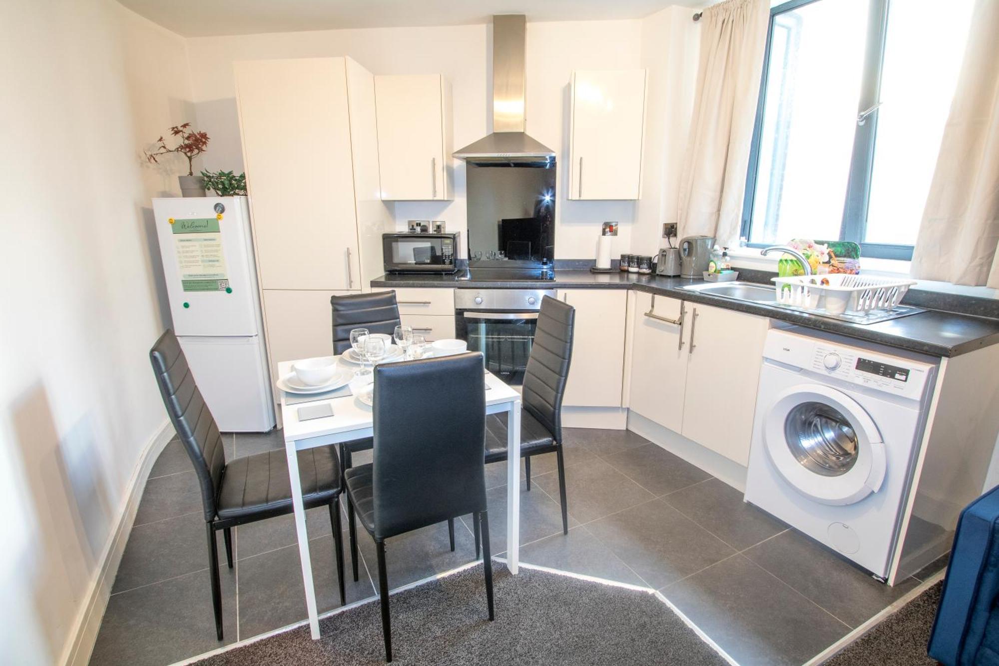 2 Bedroom Flat-free Parking *