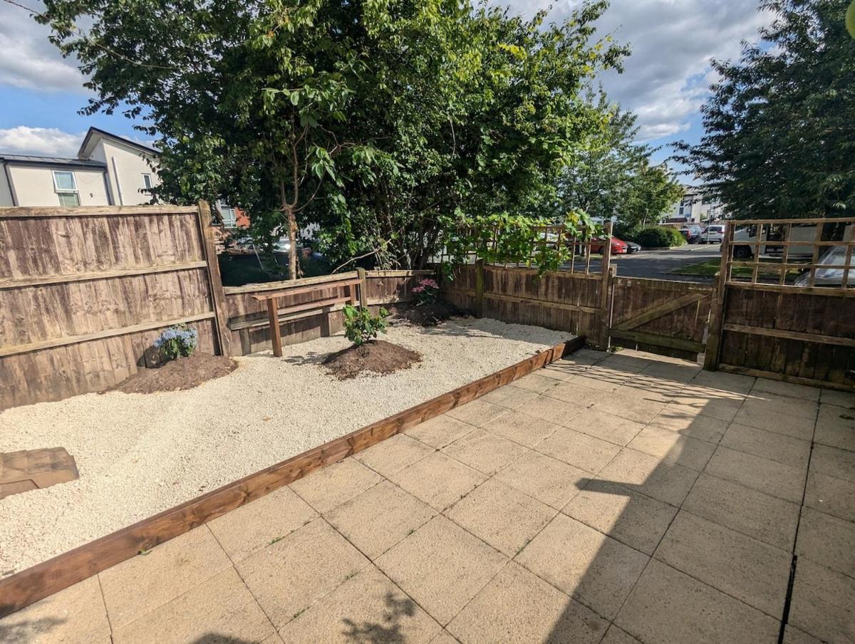 Apartment Cute 3 Bedroom House Near Etihad Stadium And Coop Arena With Parking Manchester