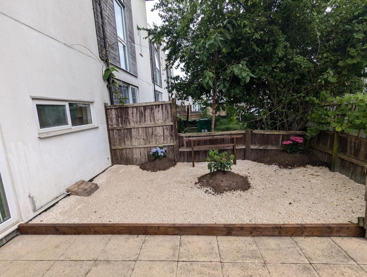 Apartment Cute 3 Bedroom House Near Etihad Stadium And Coop Arena With Parking *