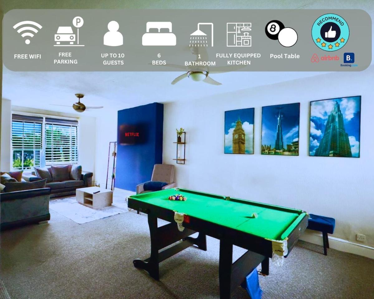 Holiday home Spacious Home-pooltable-freeparking-10guests