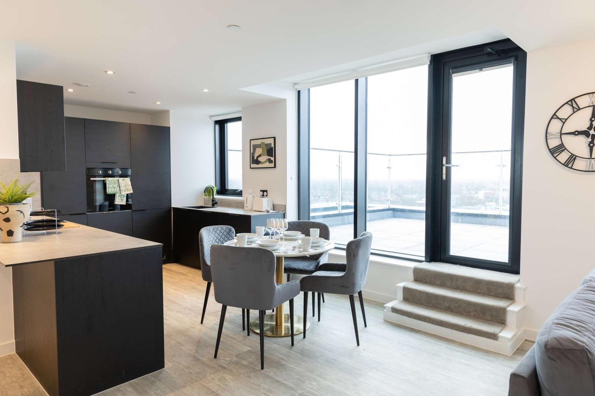 Stunning Old Trafford 2 Bed Penthouse W Terrace * Manchester
