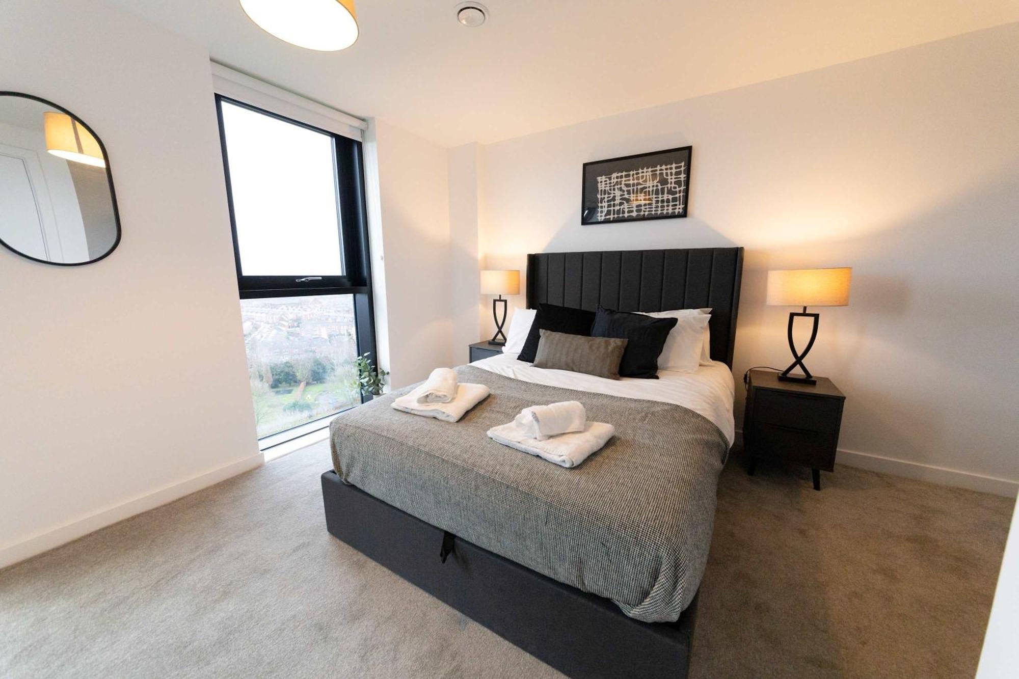Apartment Stunning Old Trafford 2 Bed Penthouse W Terrace