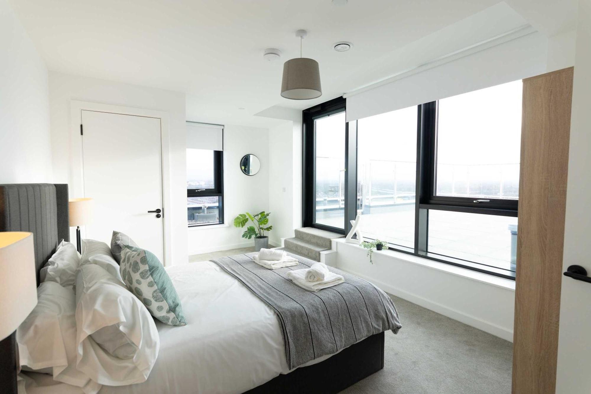 Stunning Old Trafford 2 Bed Penthouse W Terrace *