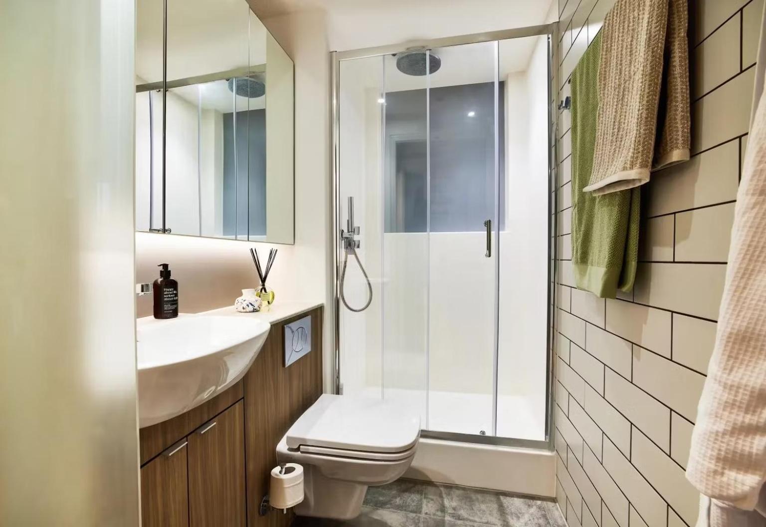 Student Only Luxury Studio, Circle Square Manchester,minimum 42 Nights * Manchester