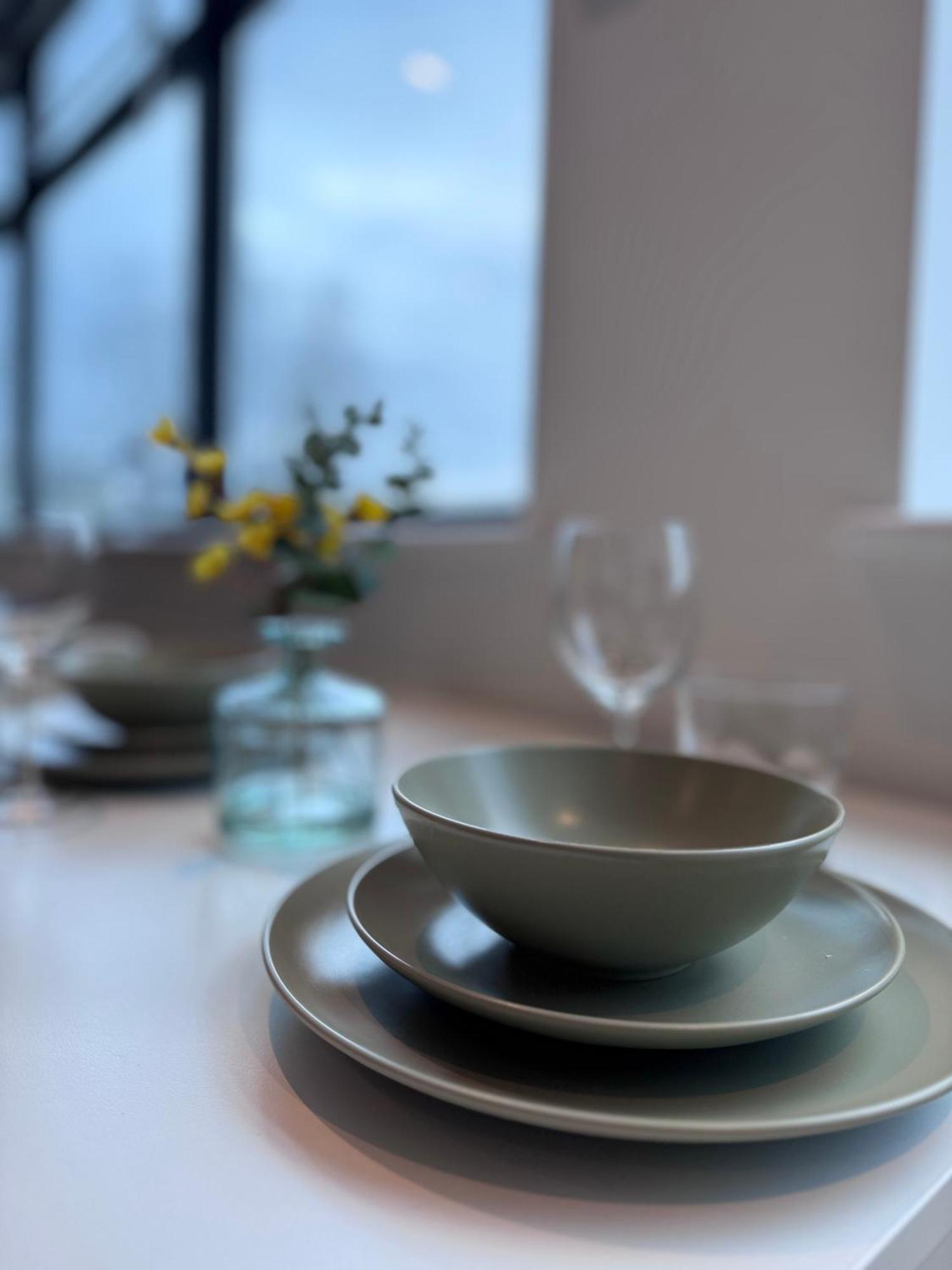 Apartment Bright And Modern Near Centre With Free Parking,wifi And Netflix Next To Old Trafford And Man United Stadium