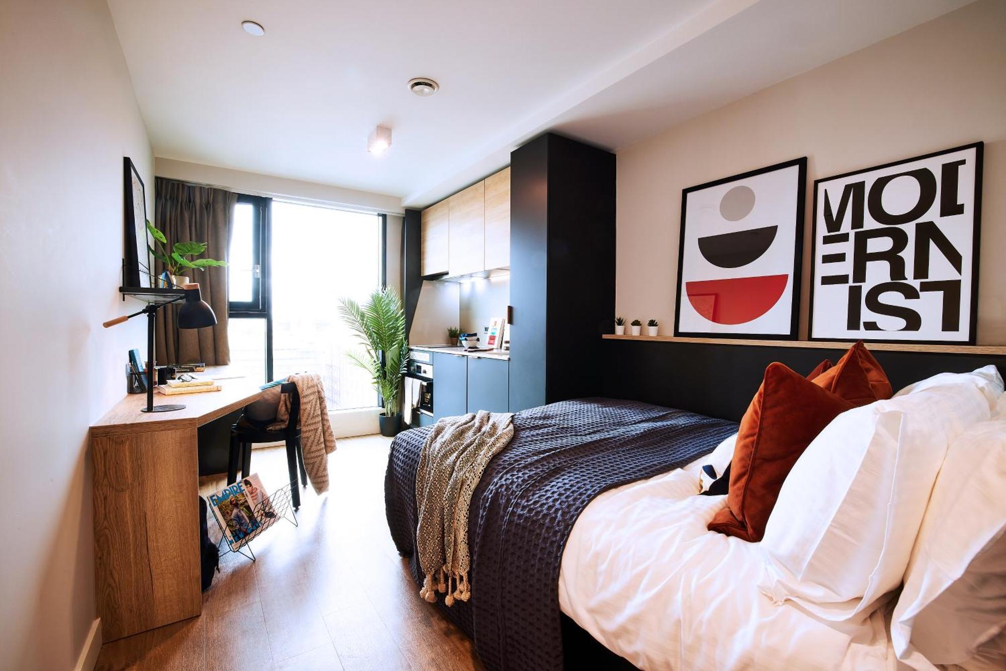 Student Only Luxury Studio, Circle Square Manchester,minimum 42 Nights Apartment
