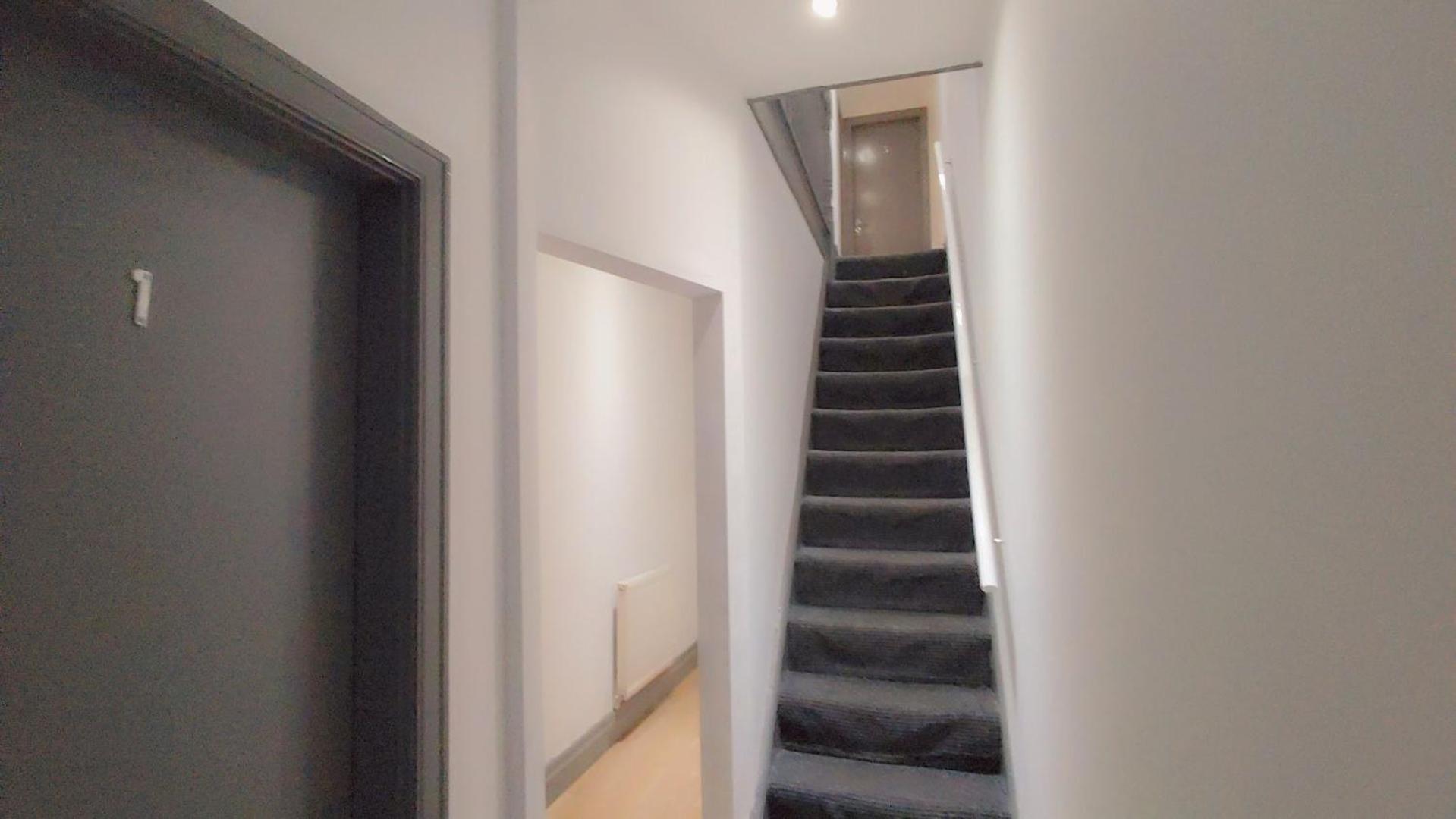 Double-bedroom In The Heart Of Eccles Perfect For Short Gasthuis
