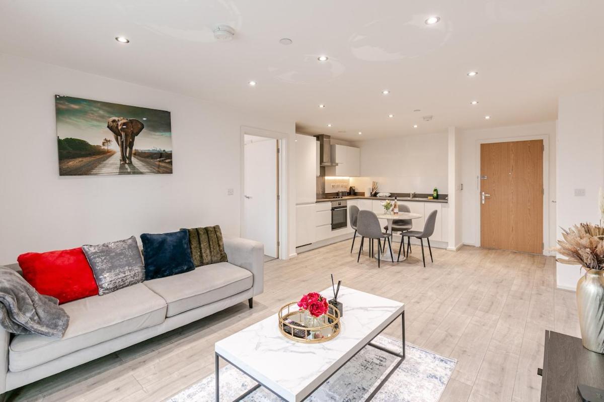 Cjay Luxury Manchester