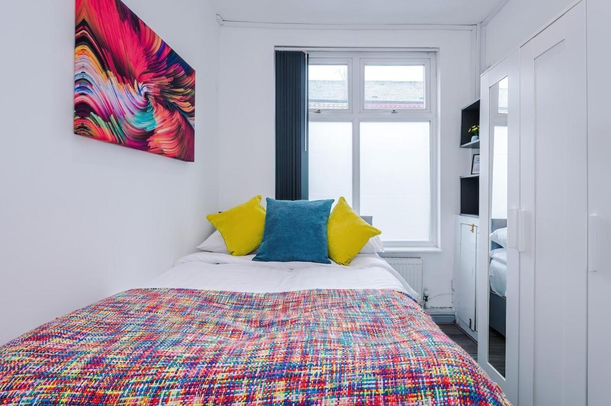 Luxury 3br En-suite, Near Holiday home *