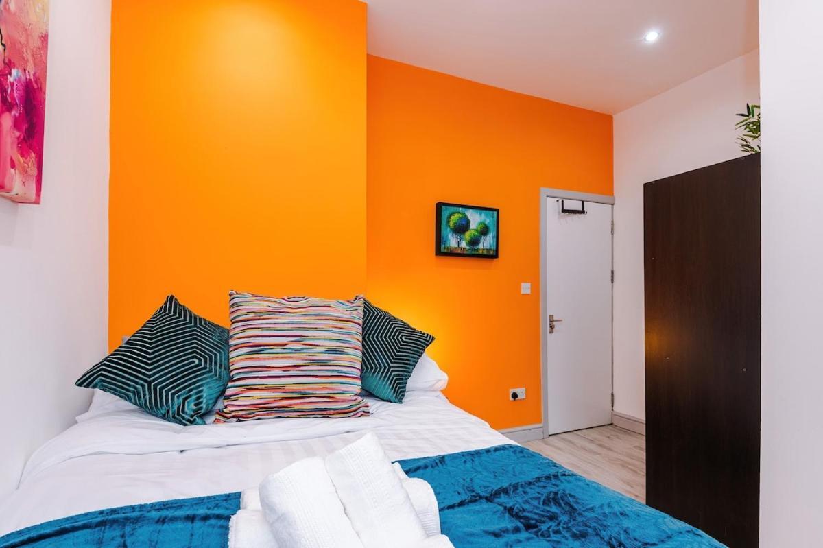 Luxury 3br En-suite, Near Holiday home *