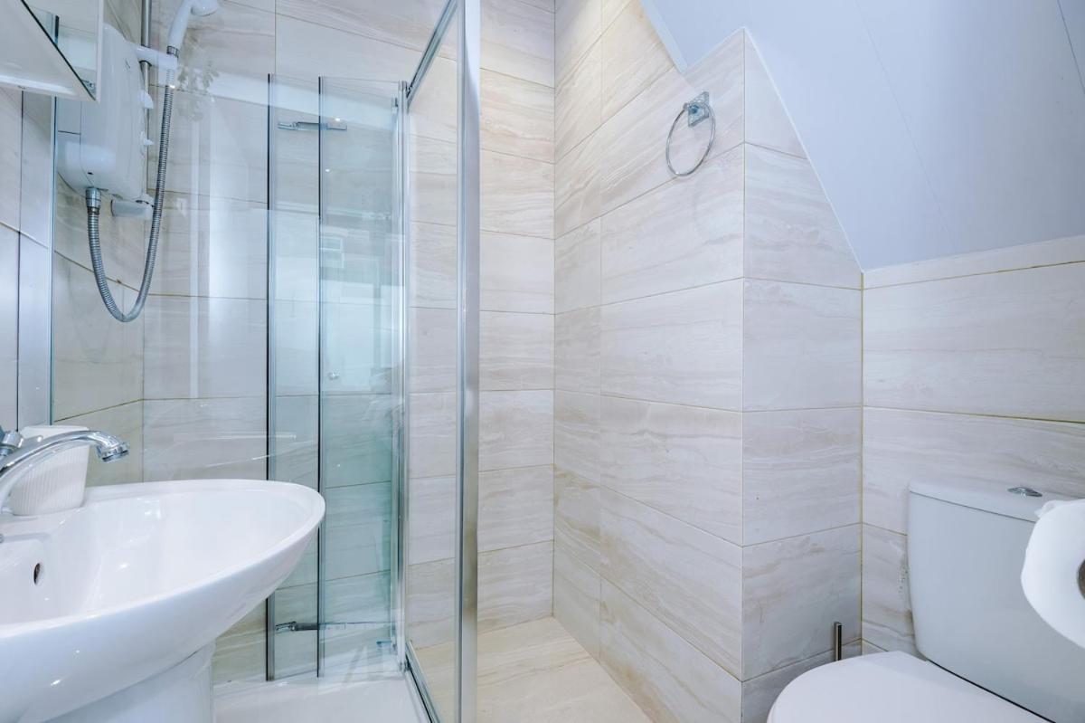 Luxury 3br En-suite, Near