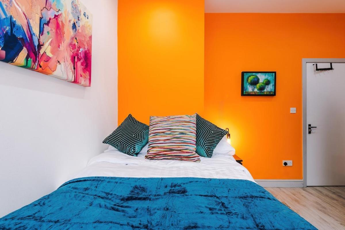 Luxury 3br En-suite, Near Holiday home *