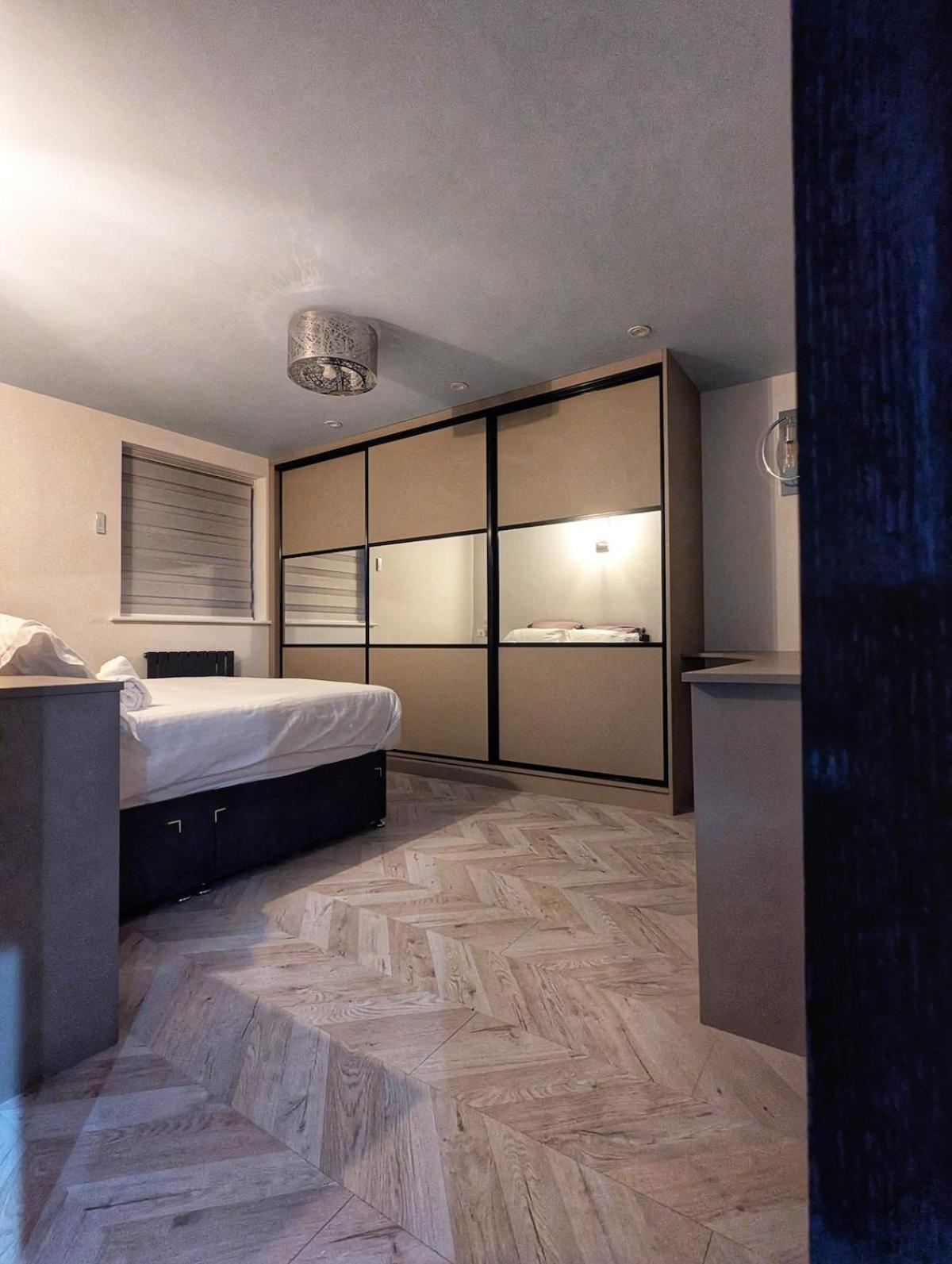 Beautiful 5 Bedroom Sleeps 12 People In Vakantiehuis Manchester