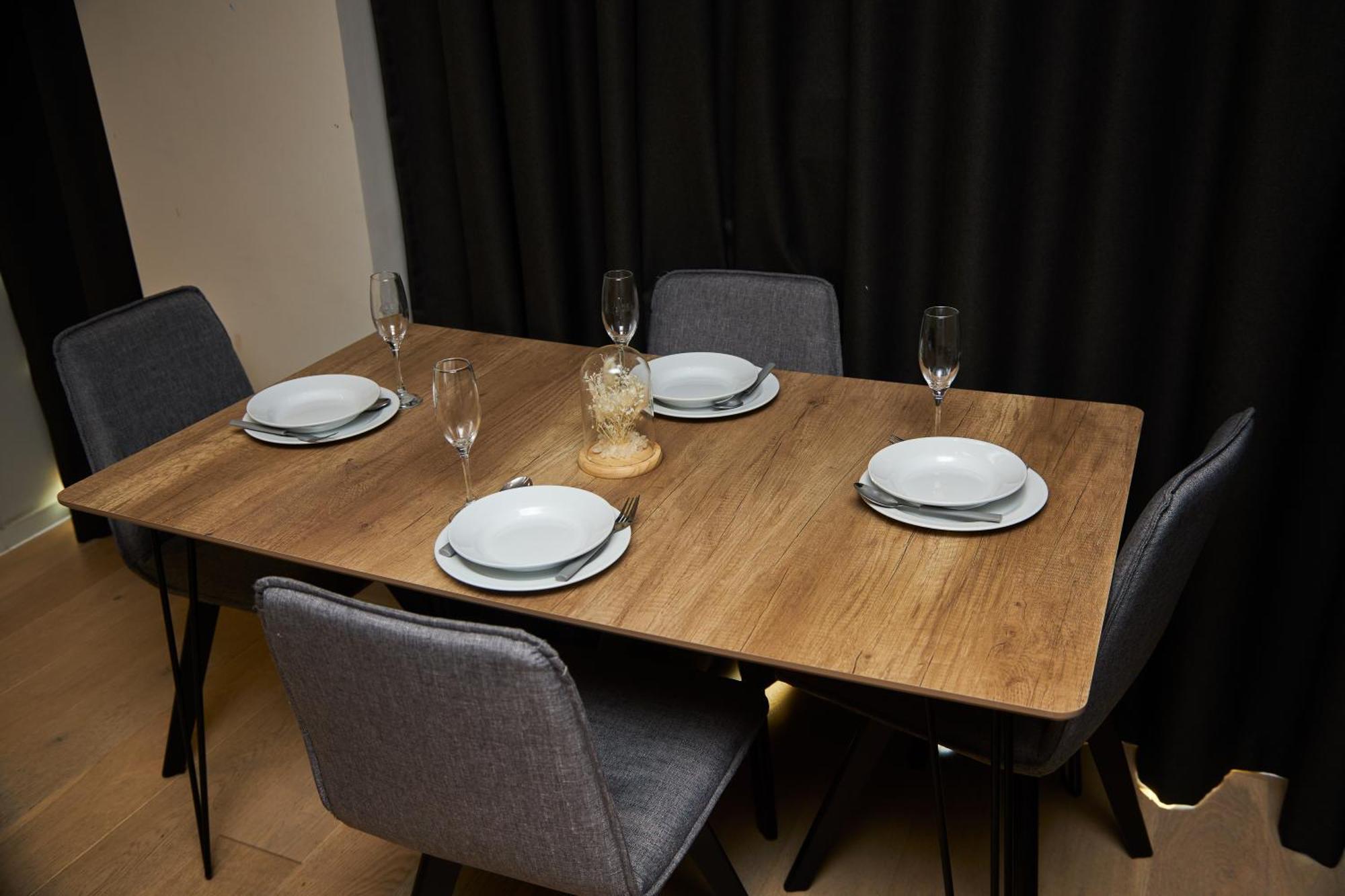 Luxury 2 Bed With Balcony * Manchester