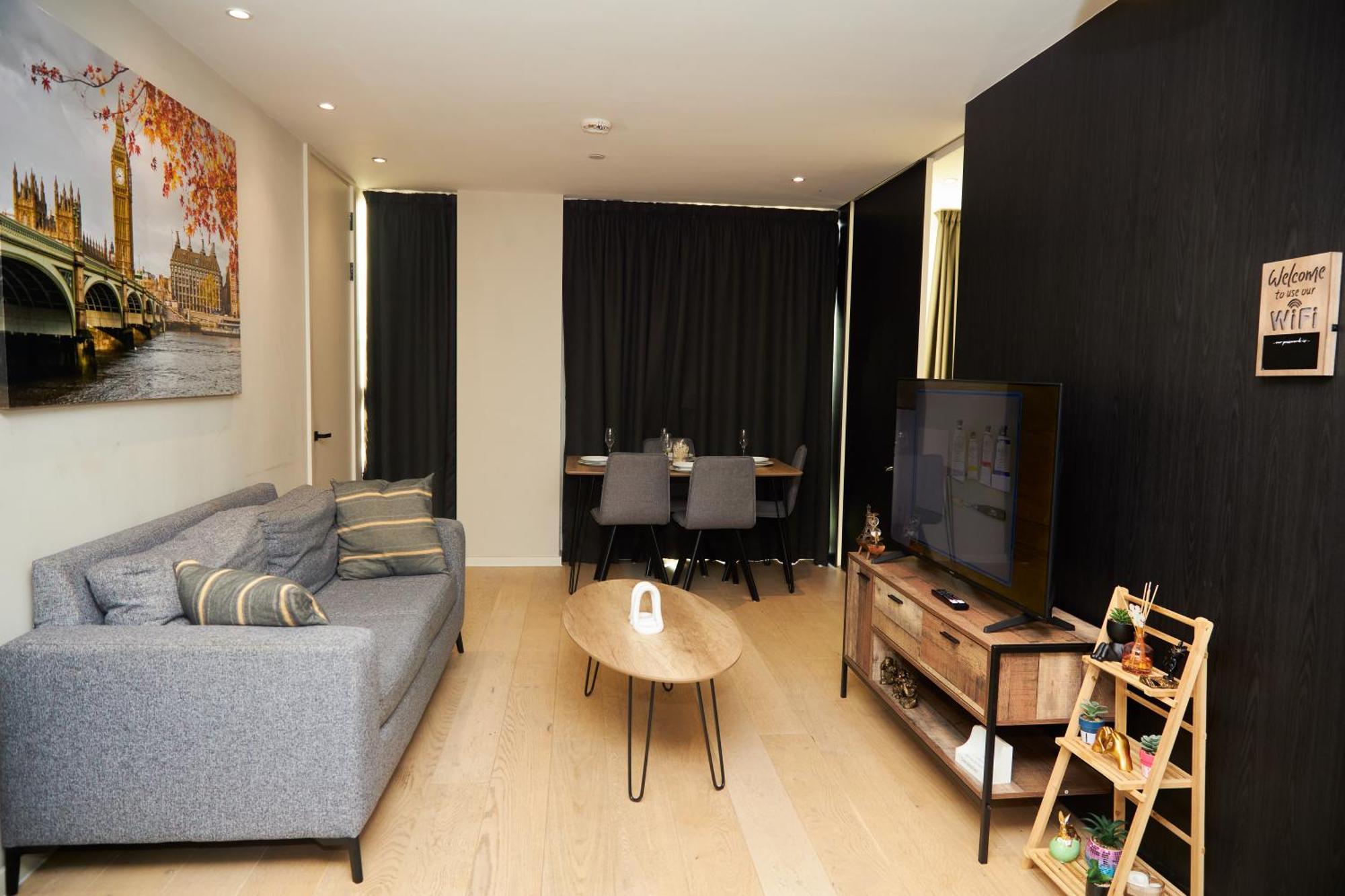 Luxury 2 Bed With Balcony *