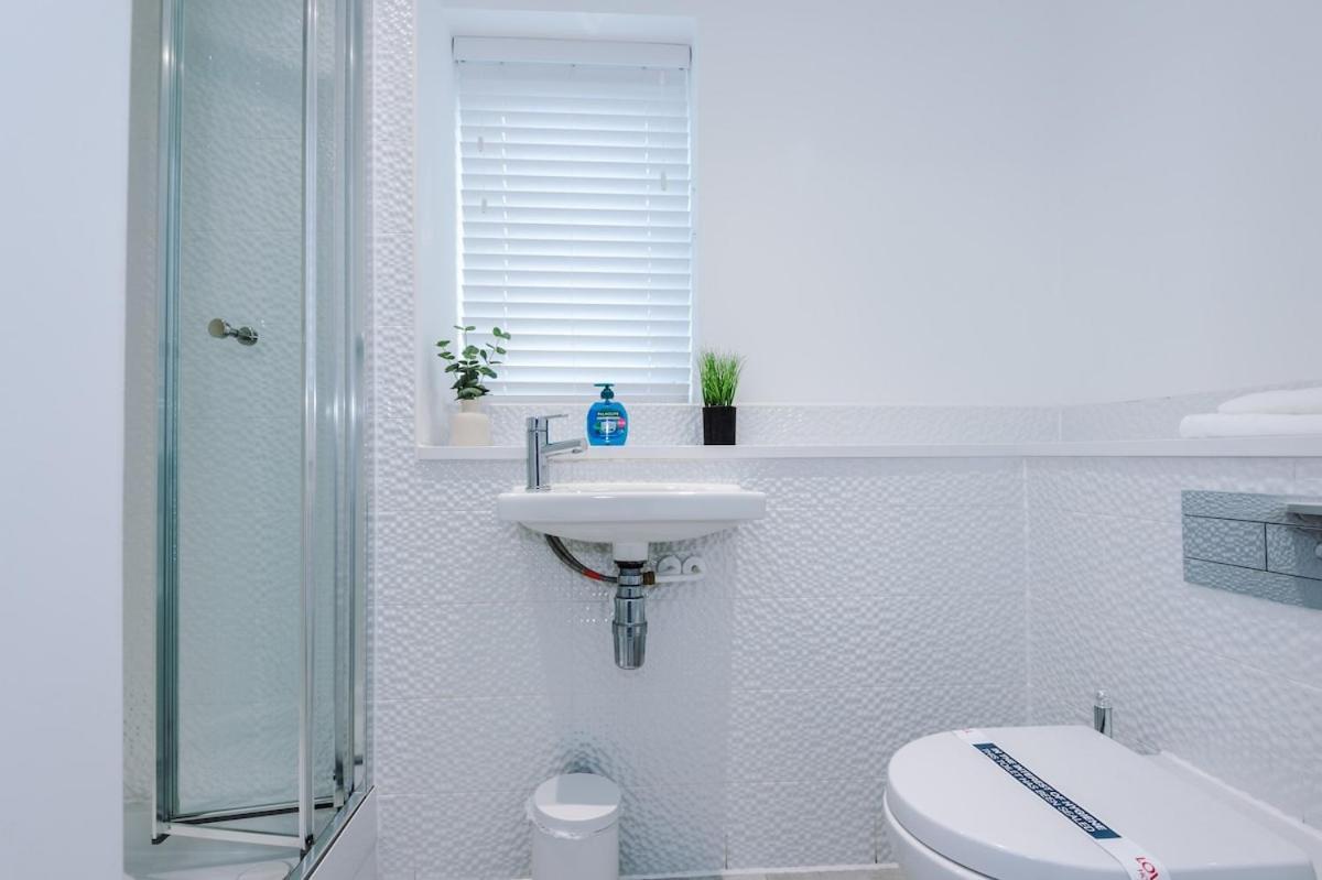 Holiday home Stylish 3-bedroom House - Brand New Manchester