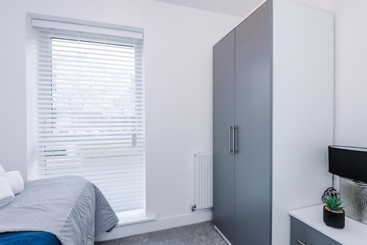 Stylish 3-bedroom House - Brand New Holiday home Manchester