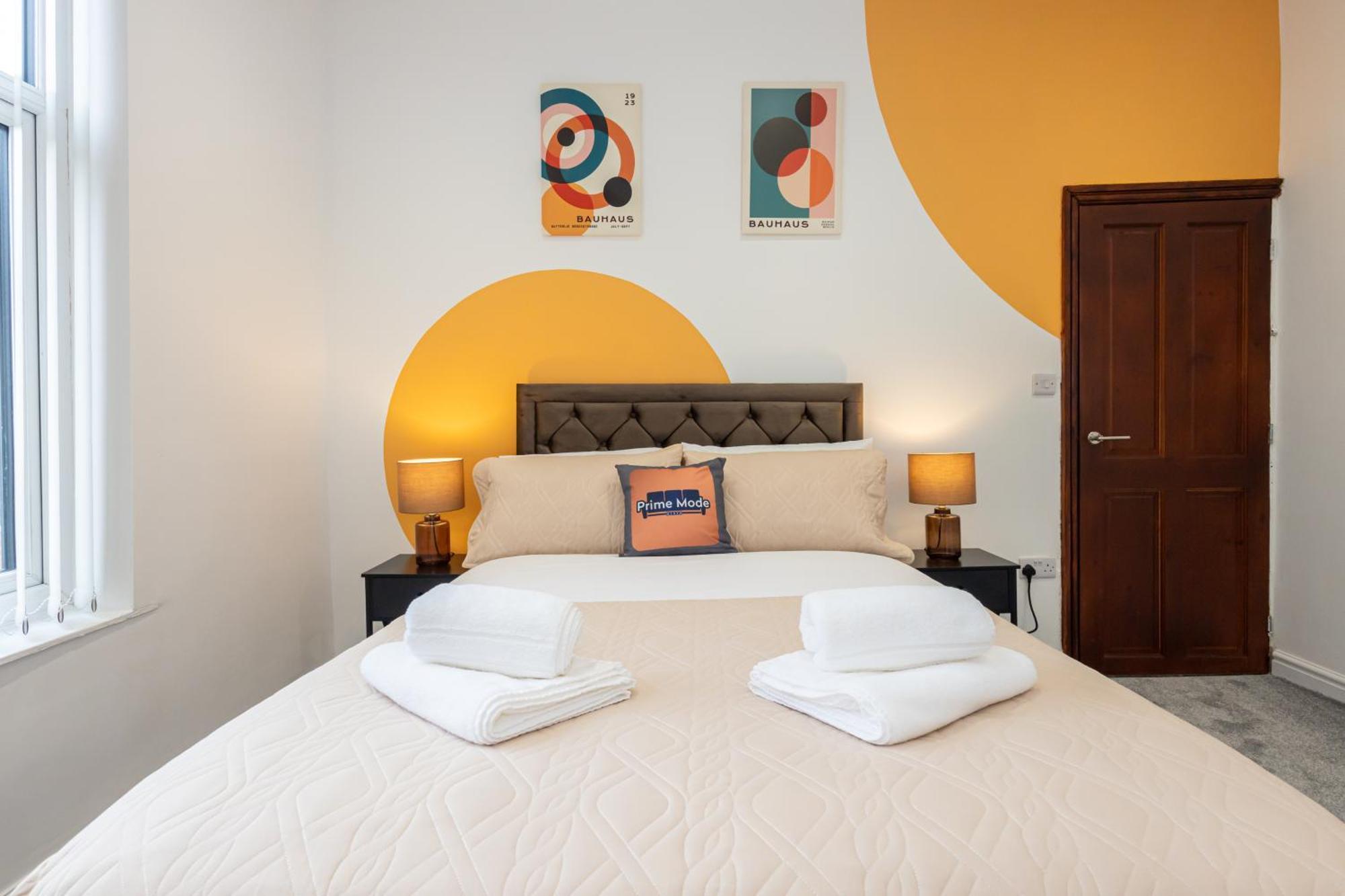 Collegehouse-businessready-freeparking&wifi *