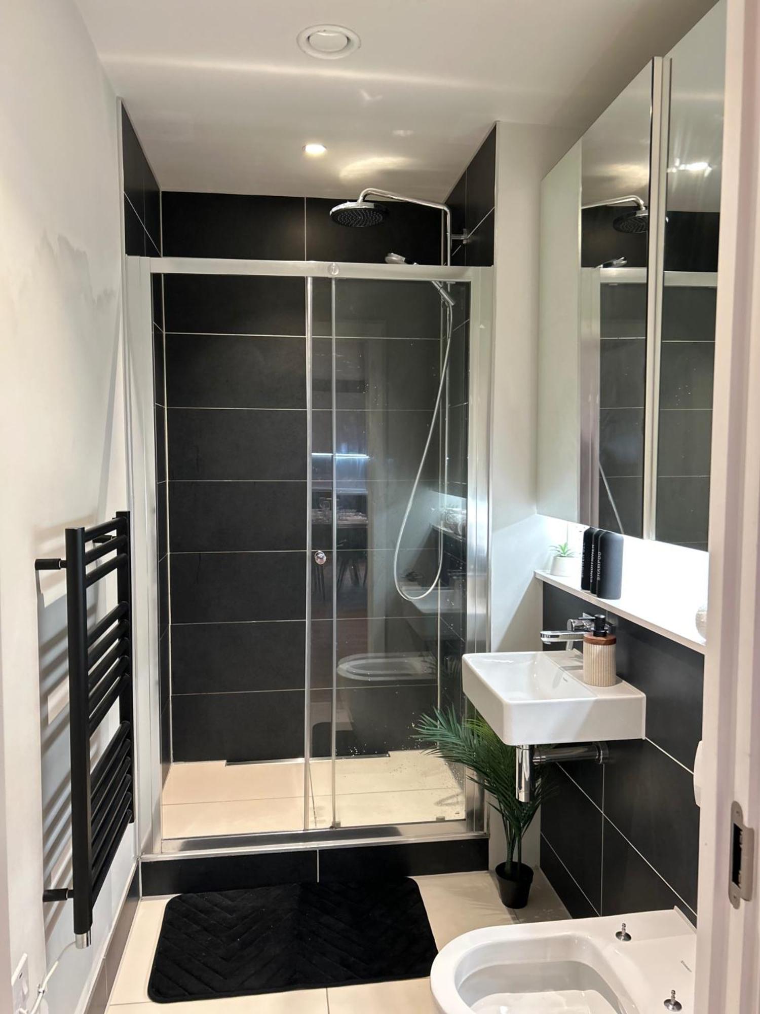 Apartment Central Apartment-Free Parking With Terrace-Gym