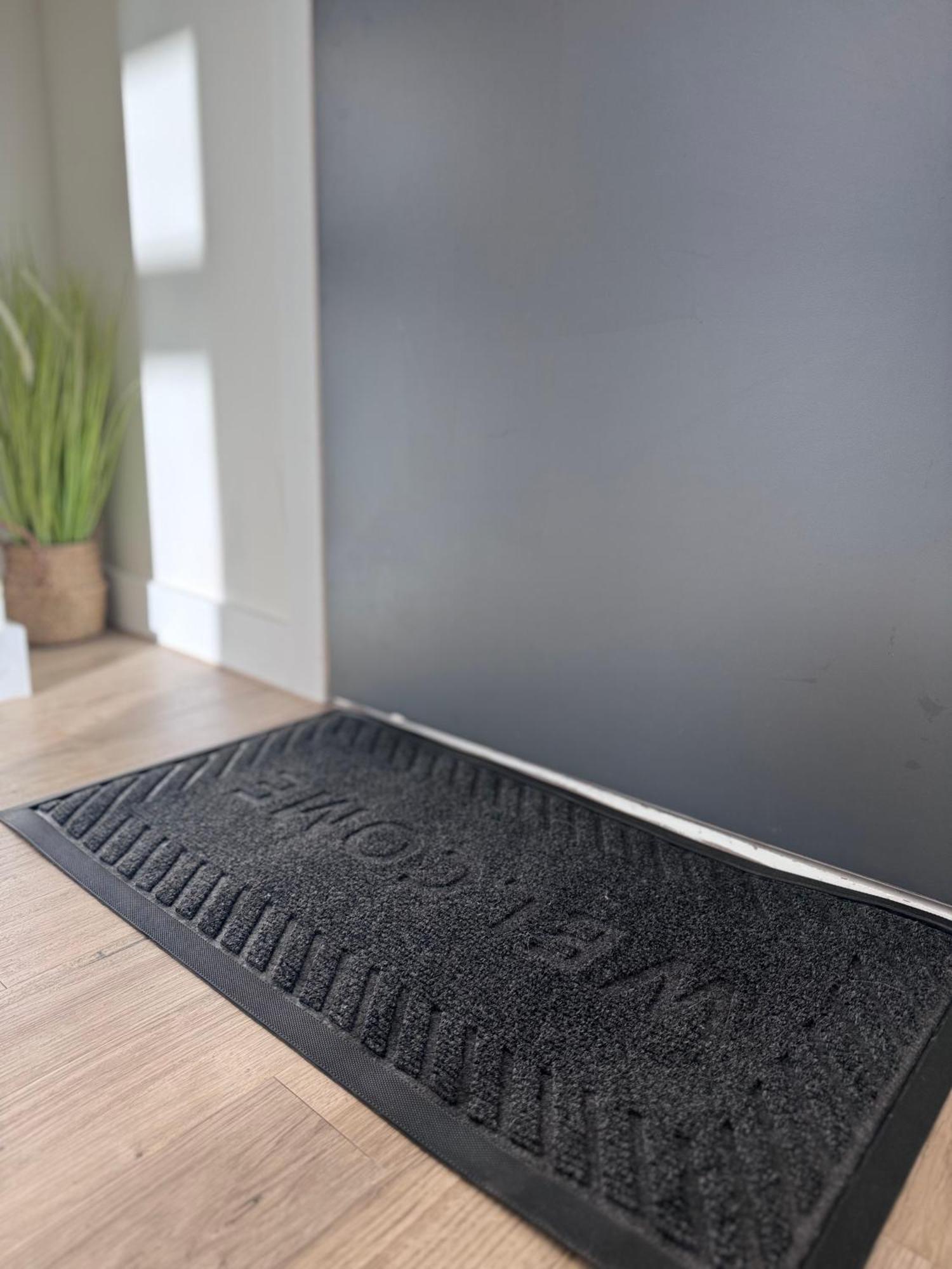 Apartment Bright And Modern Near Centre With Free Parking,wifi And Netflix Next To Old Trafford And Man United Stadium