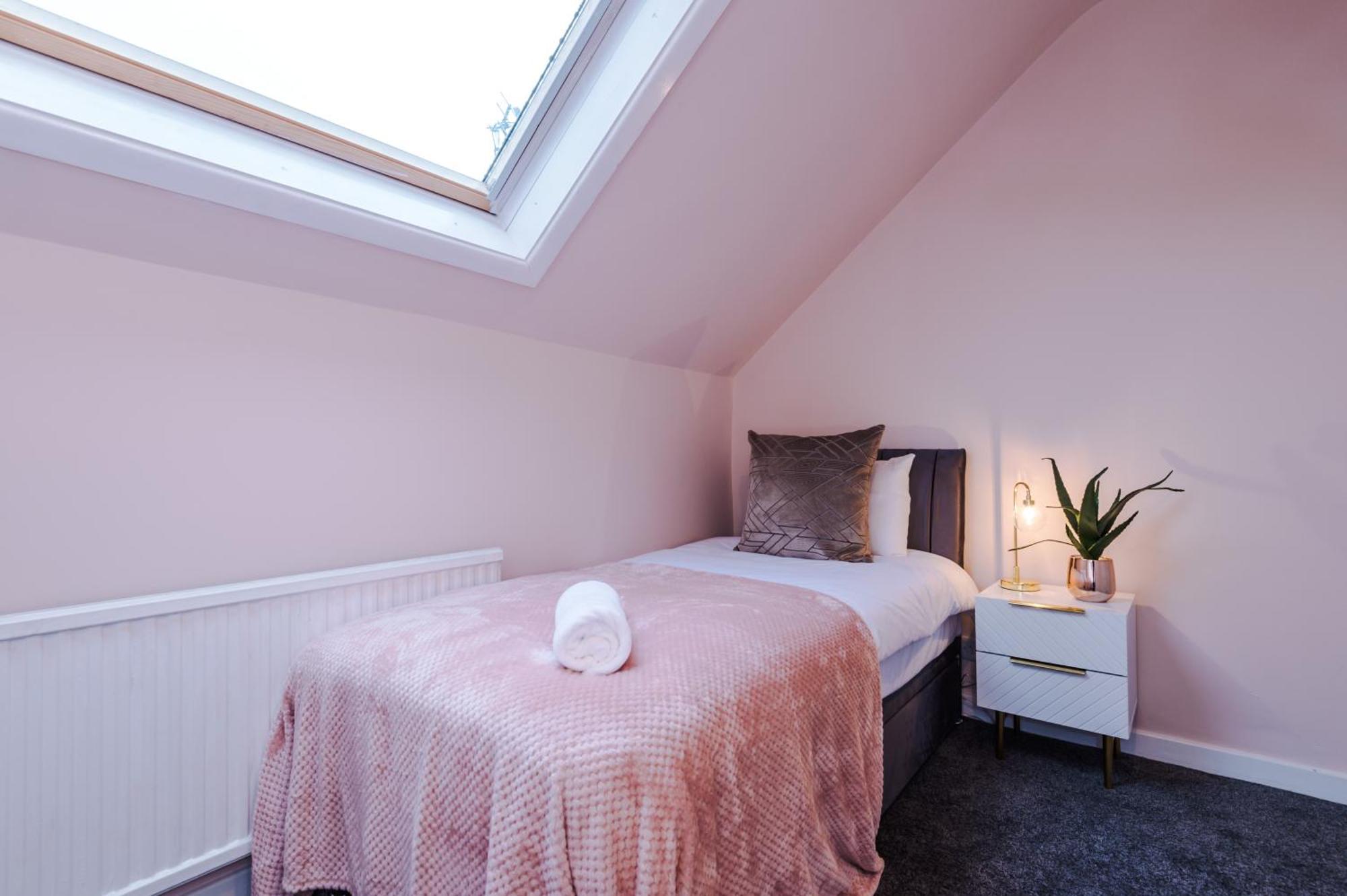Vakantiehuis Newly Renovated 5 Bedroom Home-manchester Manchester
