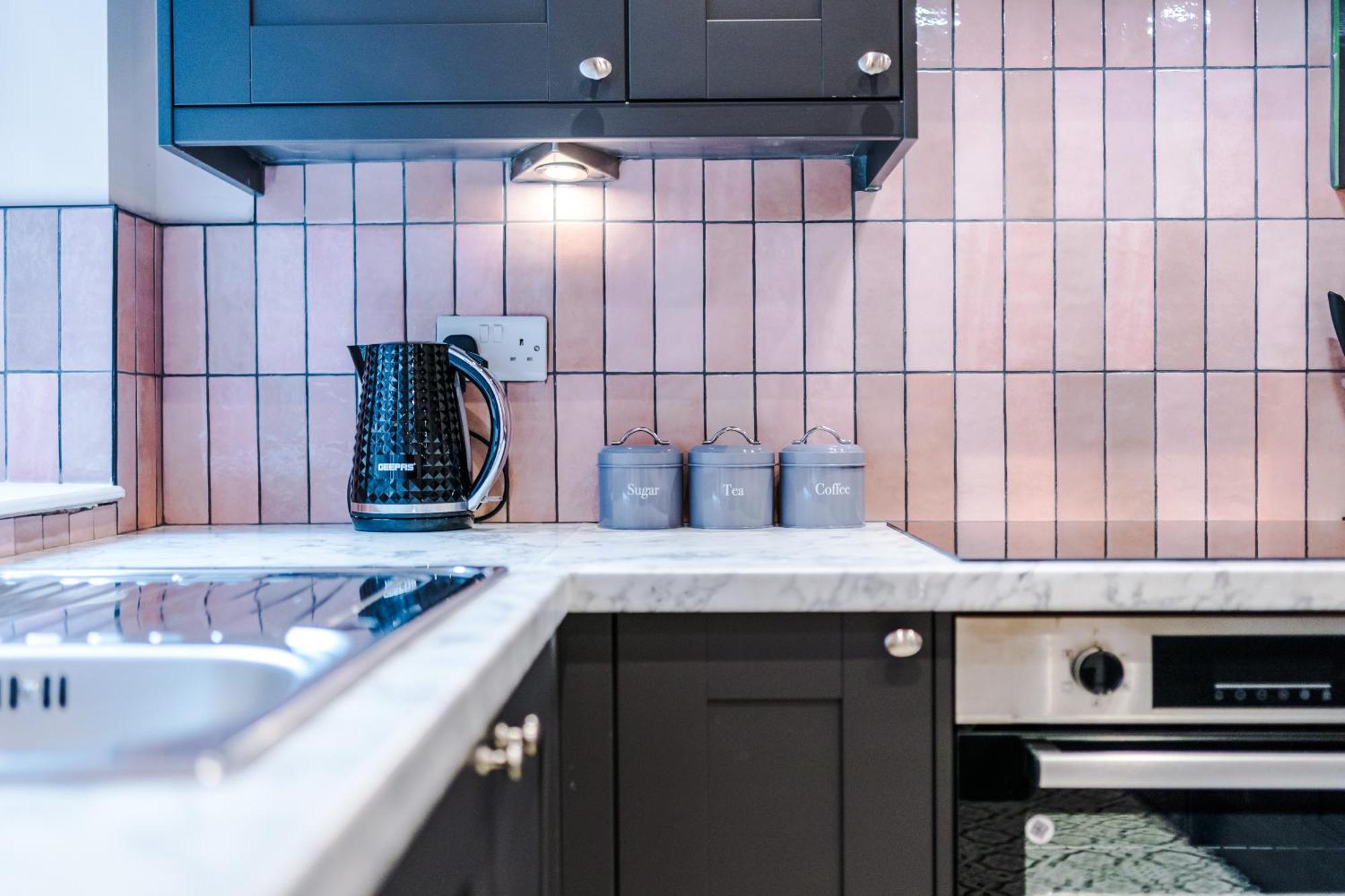 Vakantiehuis Newly Renovated 5 Bedroom Home-manchester *