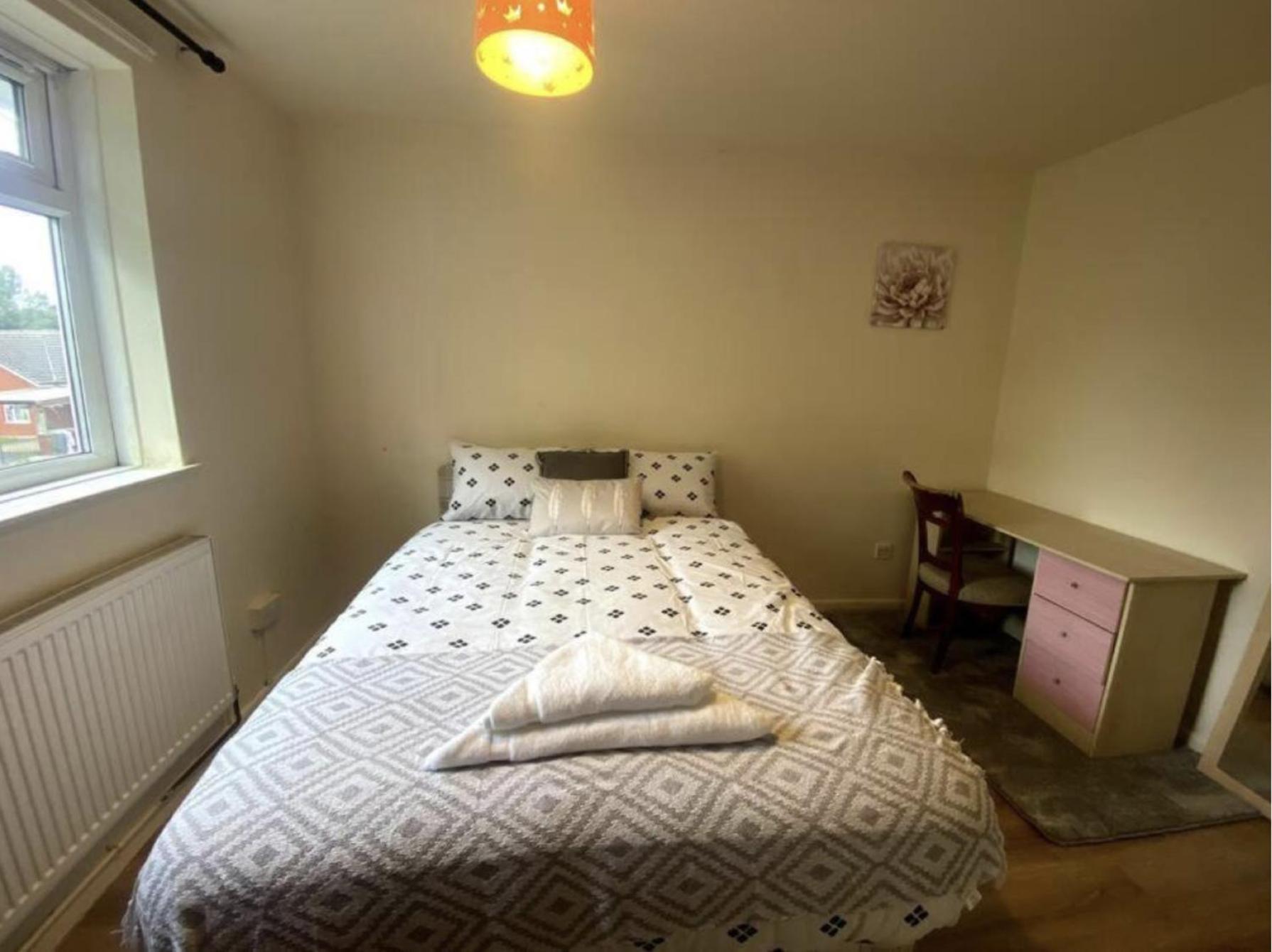 Guest house Png - Abernant Shared Facilities Manchester